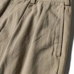 Non Stock BEST SELLERS Classic Straight Leg Double Pleated Shorts - Khaki 32 Non Stock BEST SELLERS Classic Straight Leg Double Pleated Shorts - Khaki