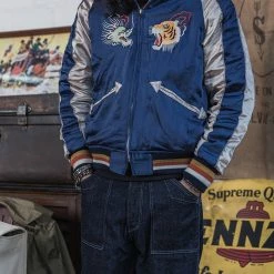 Non Stock 1950s Reversible Acetate Souvenir Jacket - Dragon Tiger Falcon OUTERWEAR 18 Non Stock 1950s Reversible Acetate Souvenir Jacket - Dragon Tiger Falcon OUTERWEAR